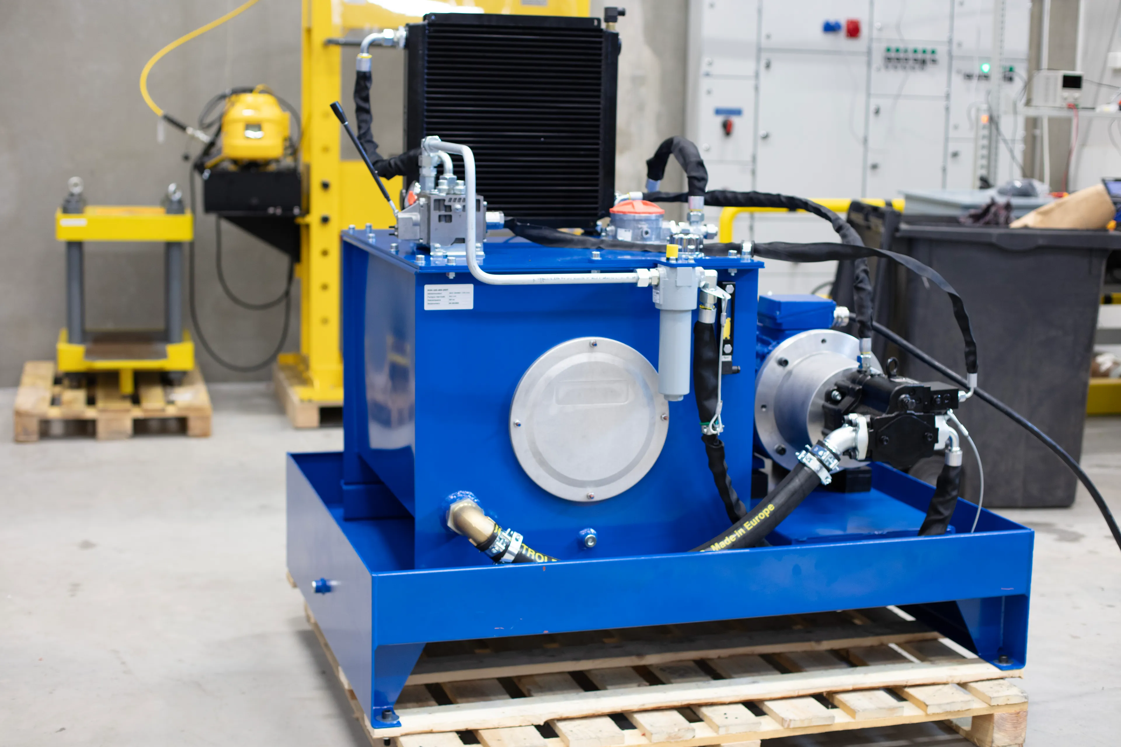 Mini and micro power unit