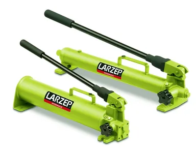 W - Hydraulic hand pump 700bar LARZEP