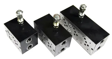 Pohjalevyt Cetop 5 / NK10, teräs, rinnankytketty