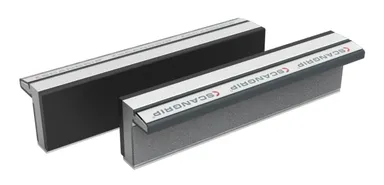 Vice jaw of hardened aluminium with rubber cover